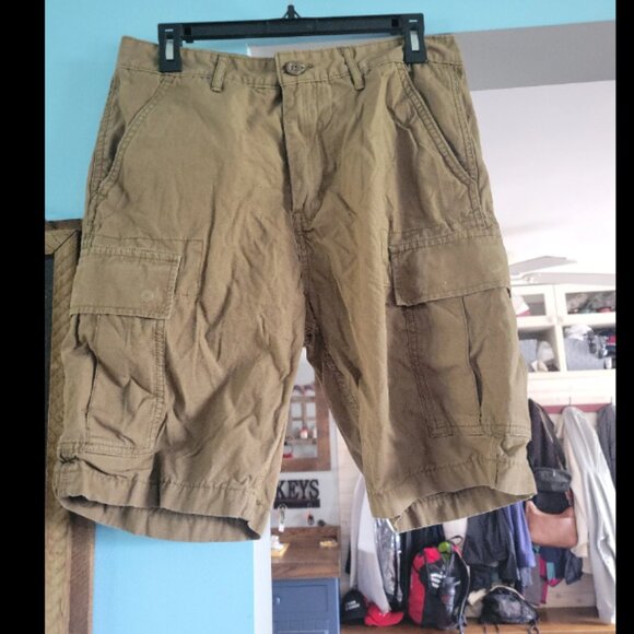 Mens szie 30 Levi Cargo Shorts - Picture 1 of 6